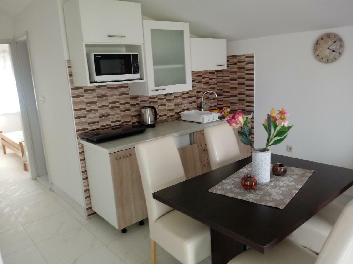 Apartmani Fran Vir Exterior photo